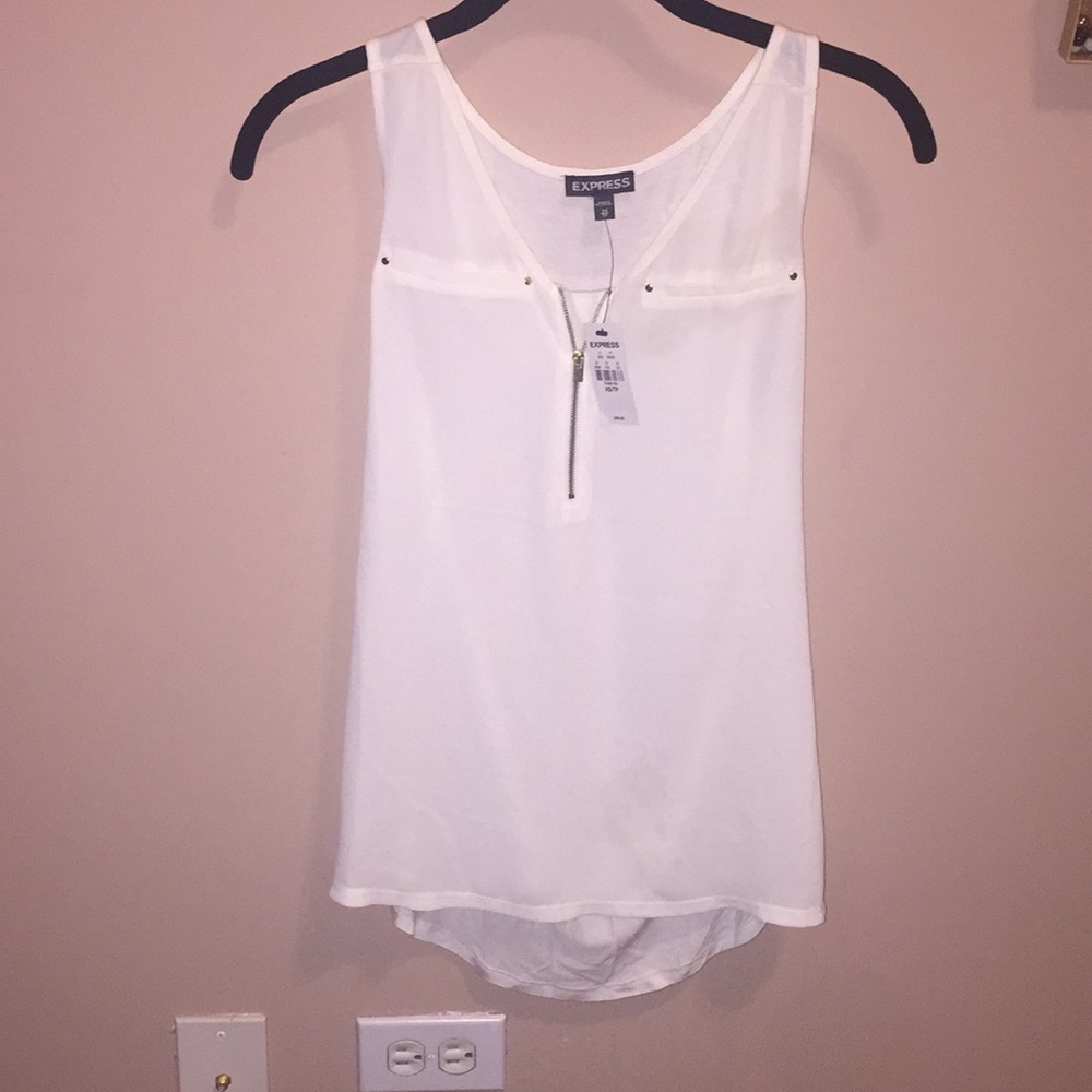 Sleeveless blouse with zipper